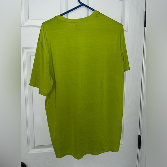 DSG workout top - Picture 4 of 5